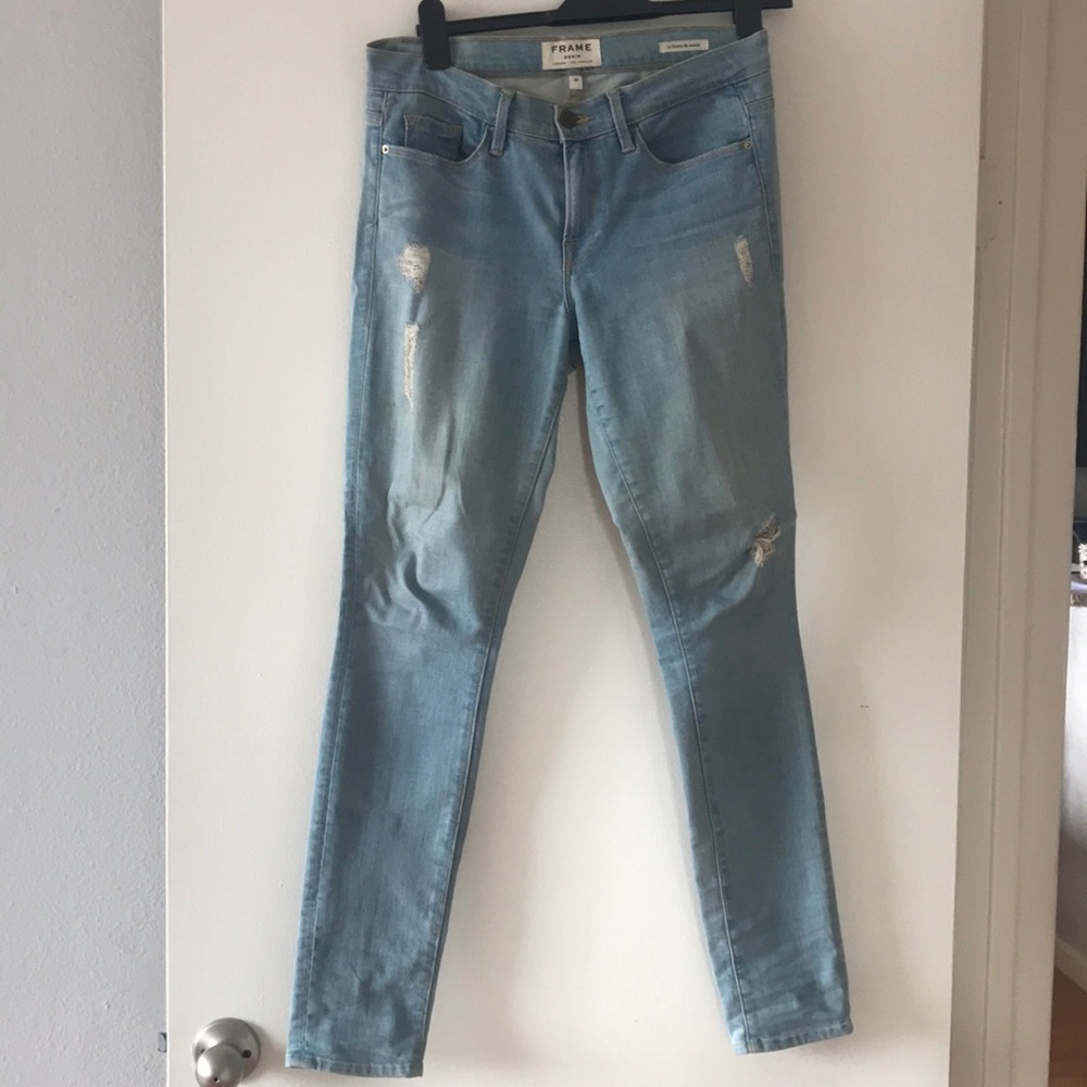 Frame “Le Skinny de Jeanne” Jeans